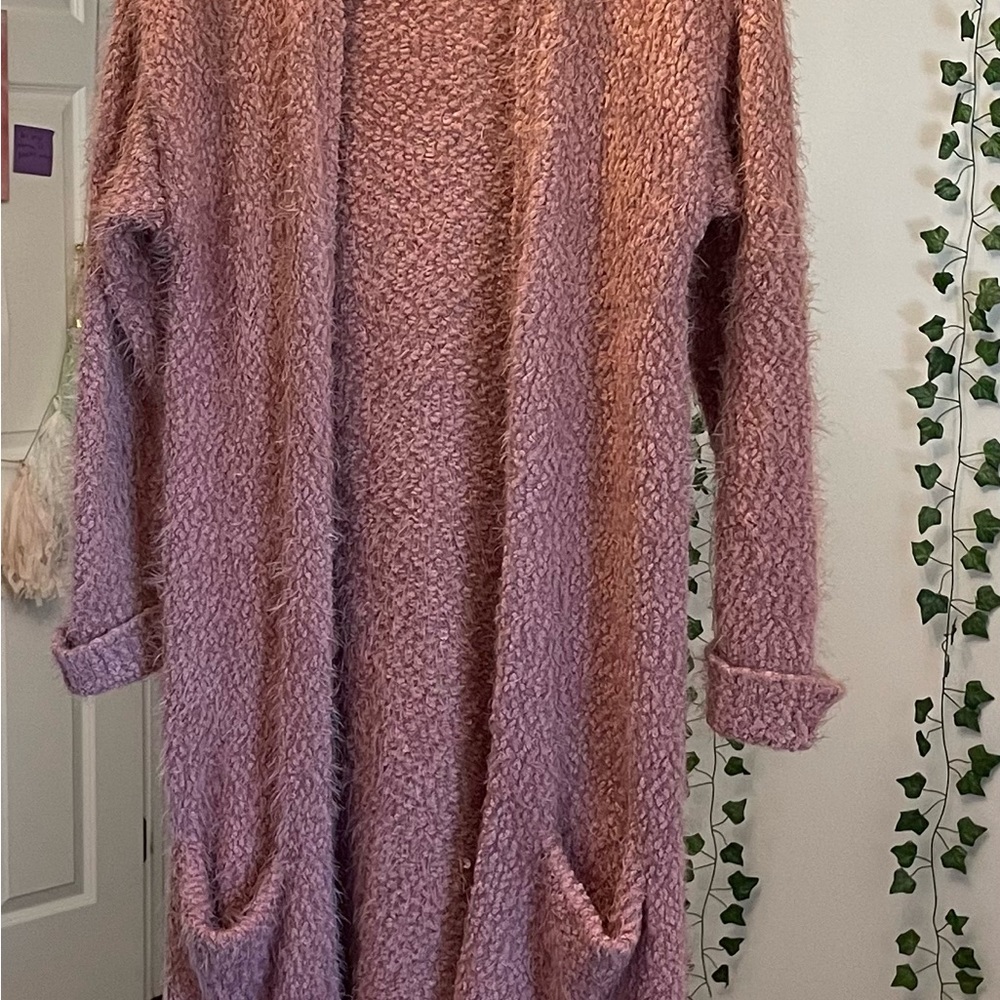 BB Dakota size small mauve soft fuzzy long sweater/ jacket with pockets